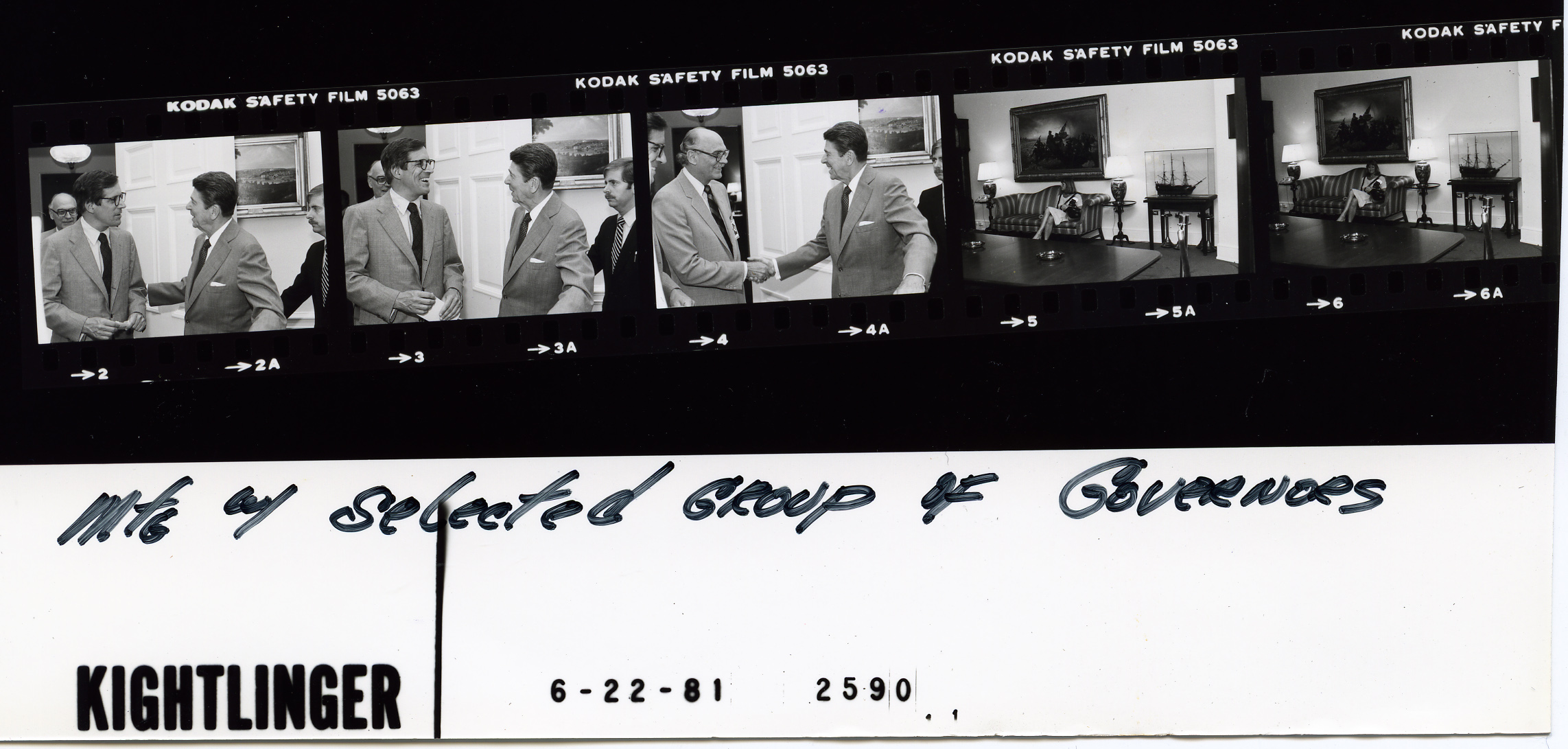 2590.jpg Governors meeting