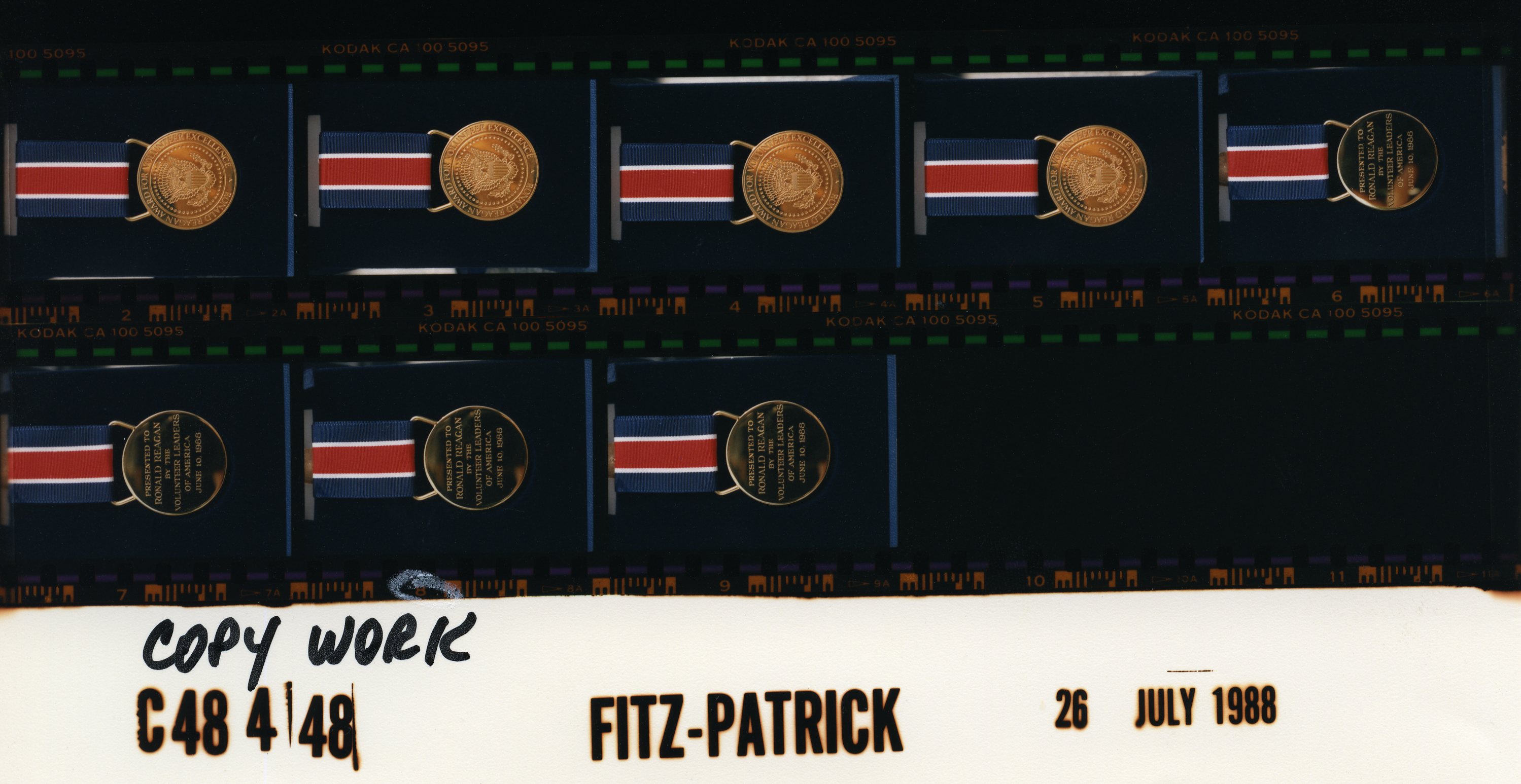 C48448.jpg volunteer leaders of america award