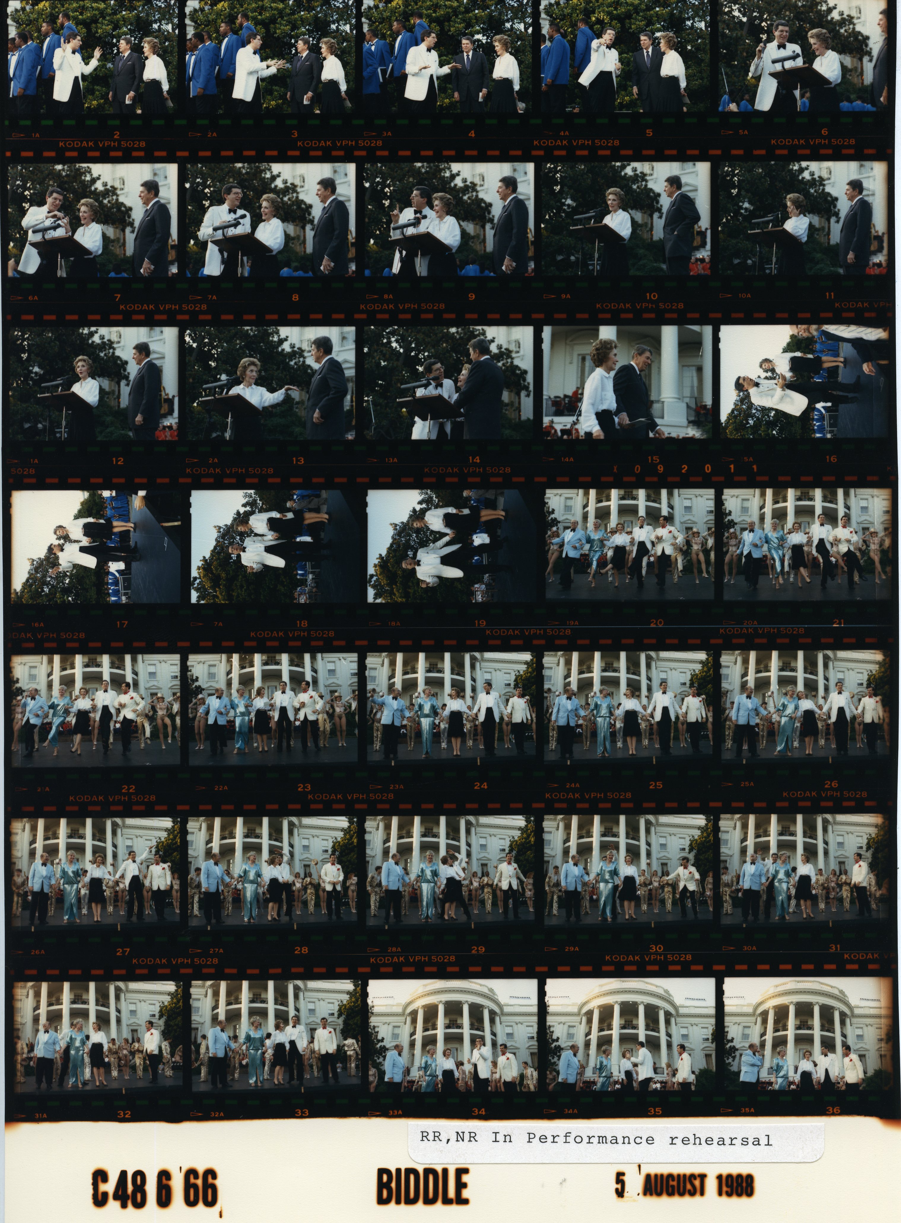 C48666.jpg in performance at the white house