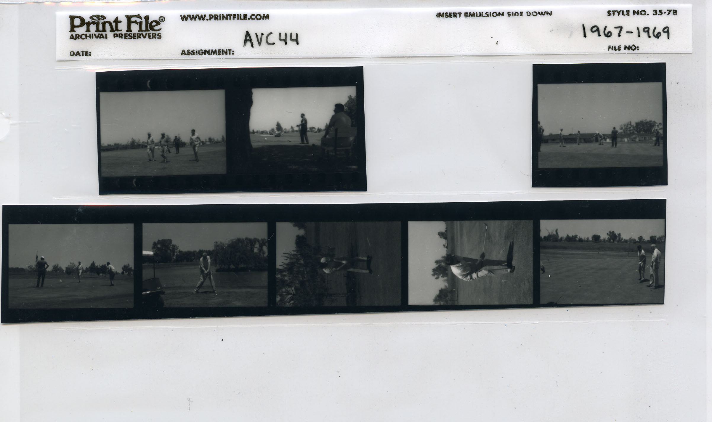 AVC44.jpg Golfing