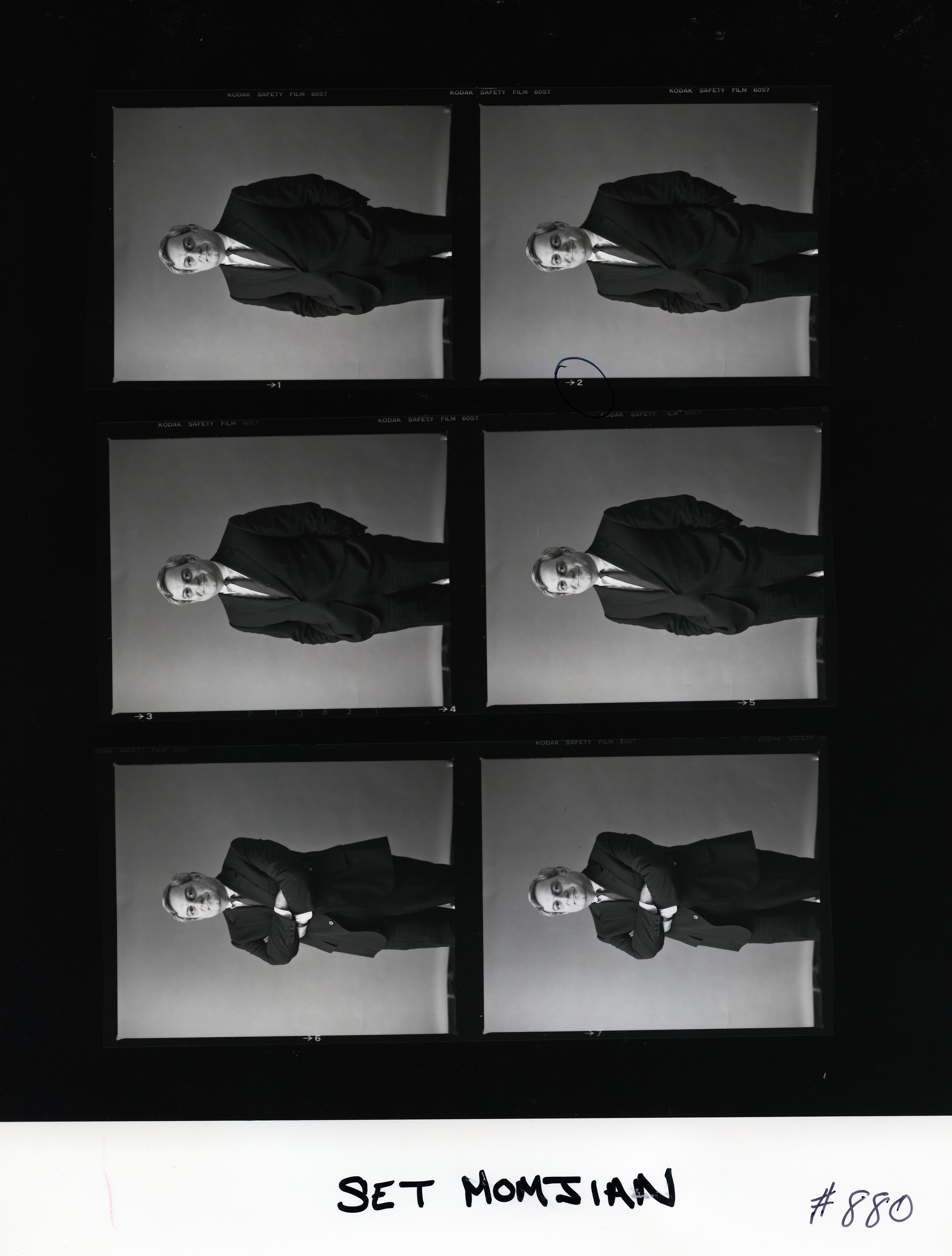 ME880.jpg Set Momjian