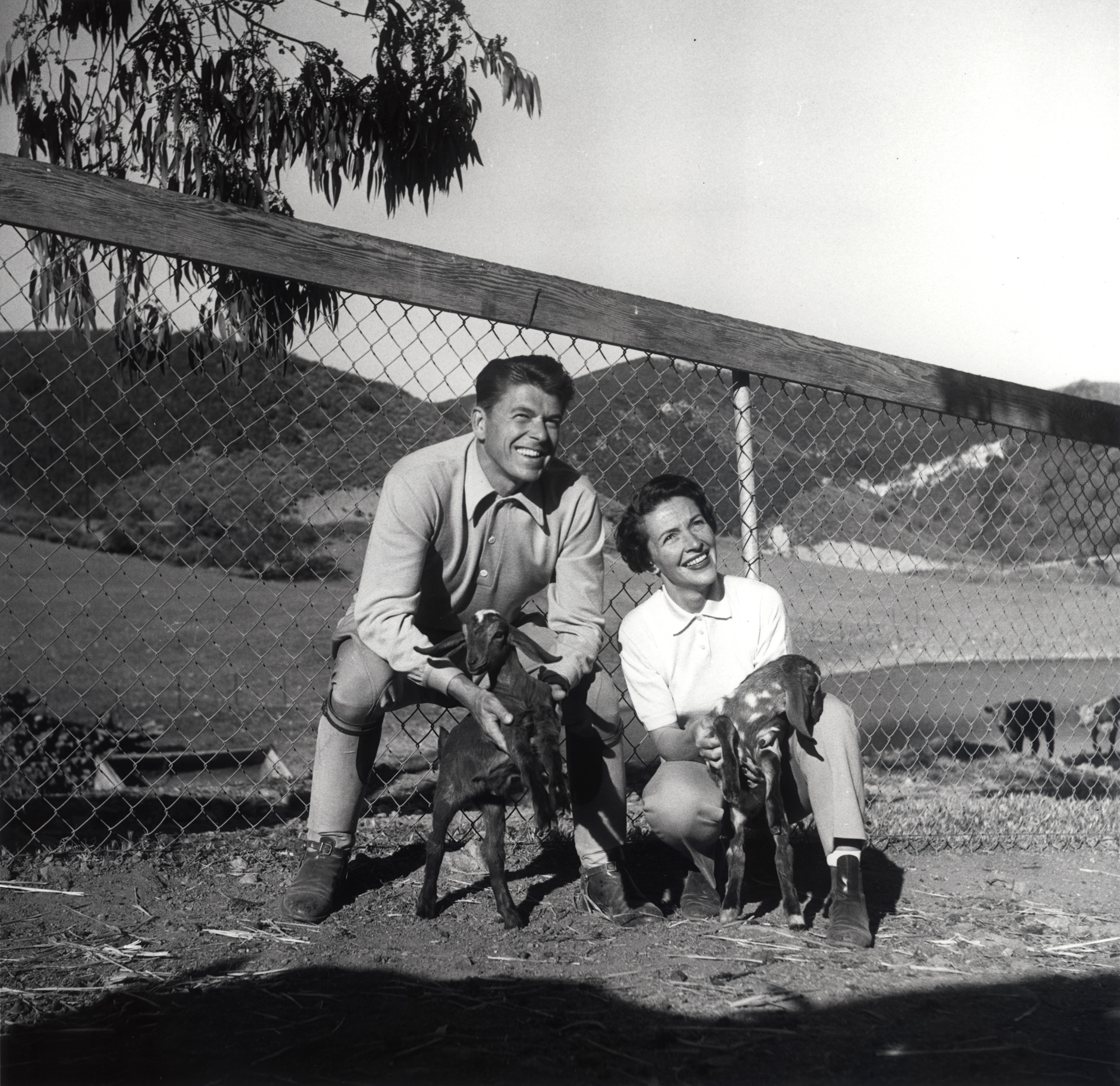 GB83.jpg Ronald Reagan and Nancy Reagan posing with their goats “Nubie” and “Heidi” at Malibu Canyon Ranch