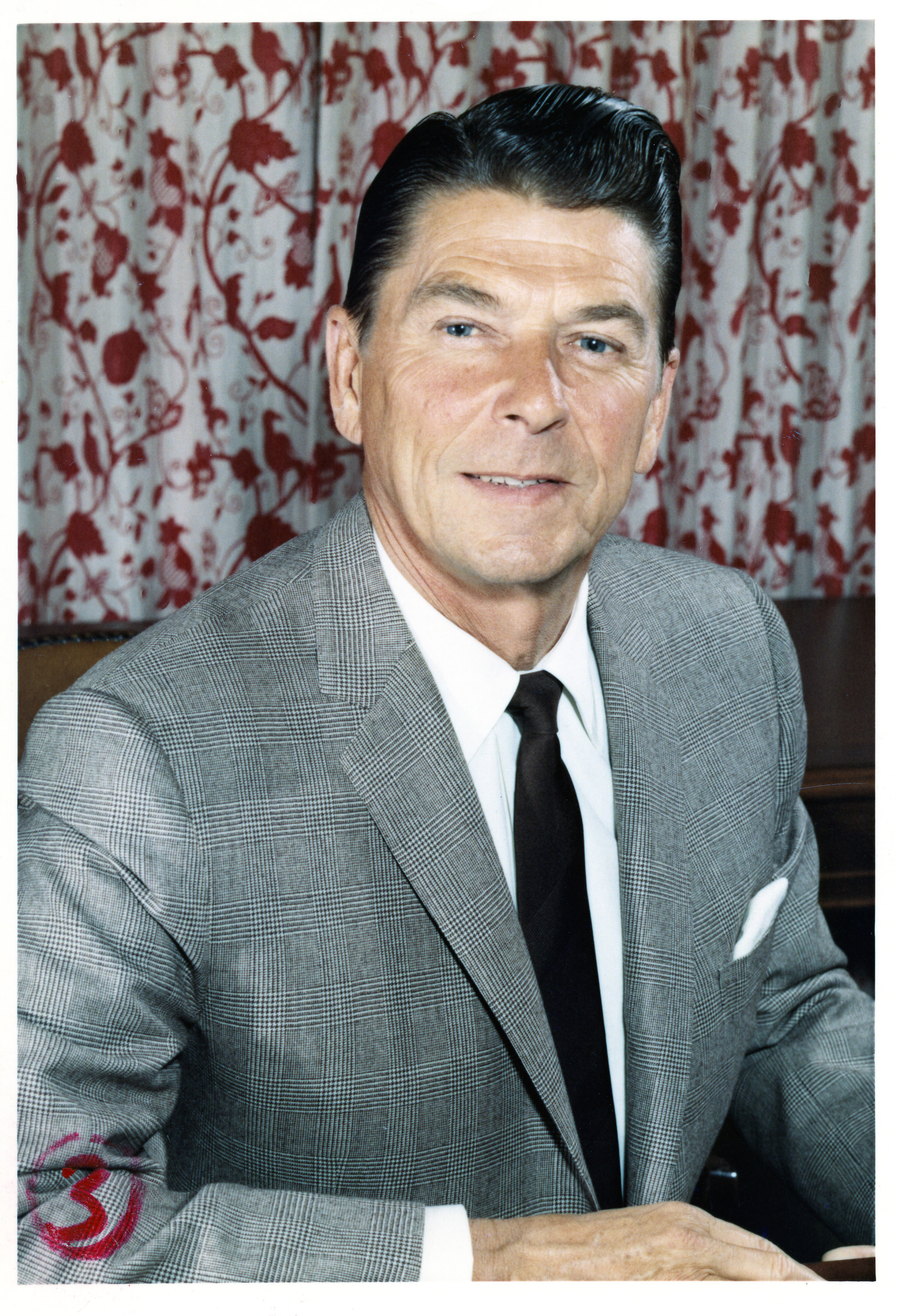 KD190.jpg Ronald Reagan portrait