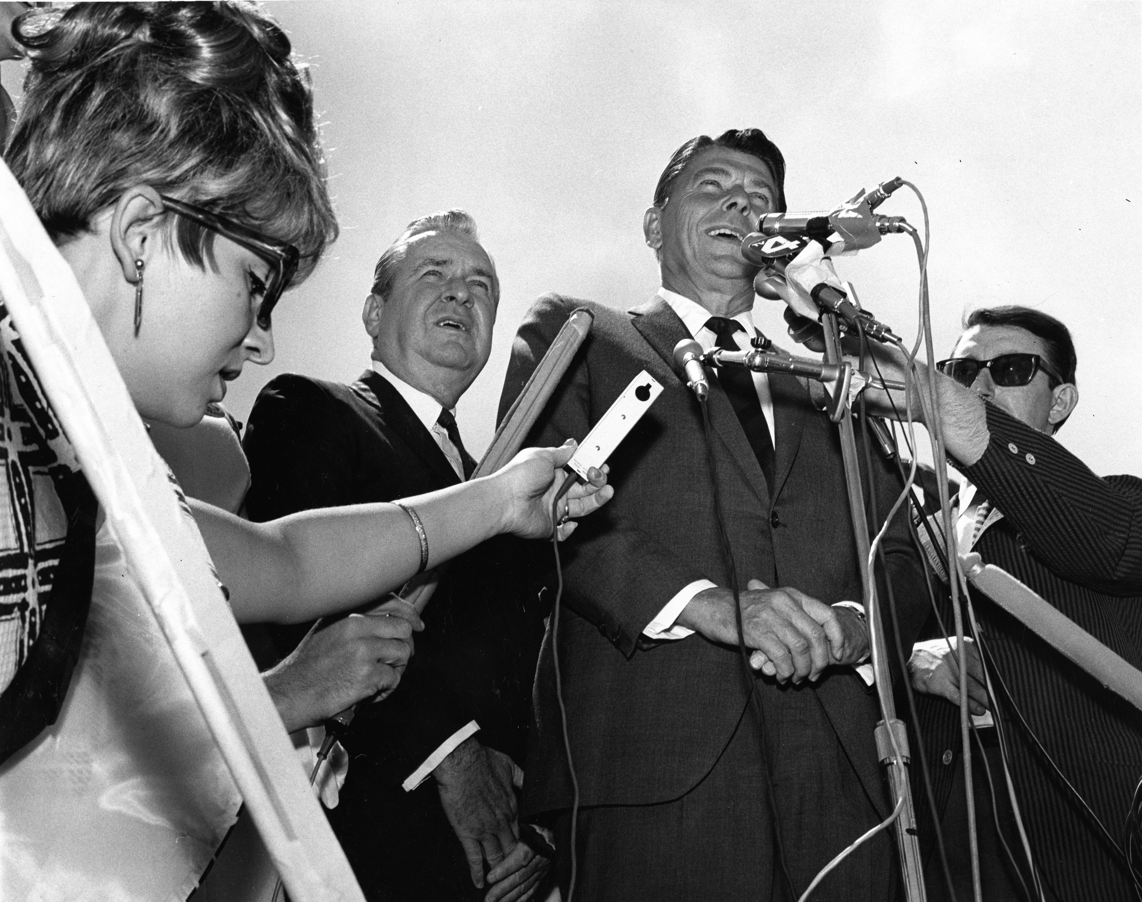 KD79.jpg Ronald Reagan Governor Rhodes