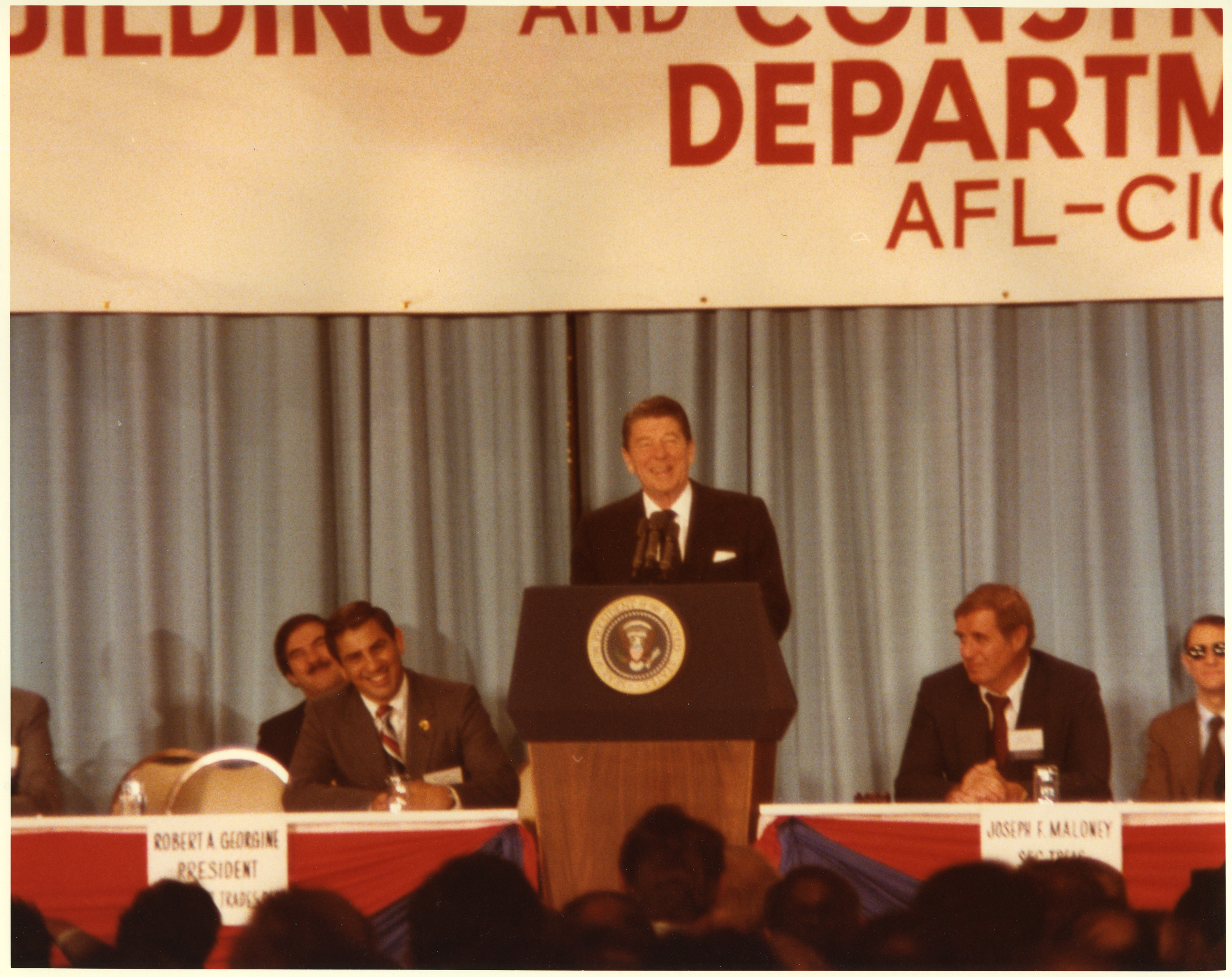 rr-jhj-122.jpg speech