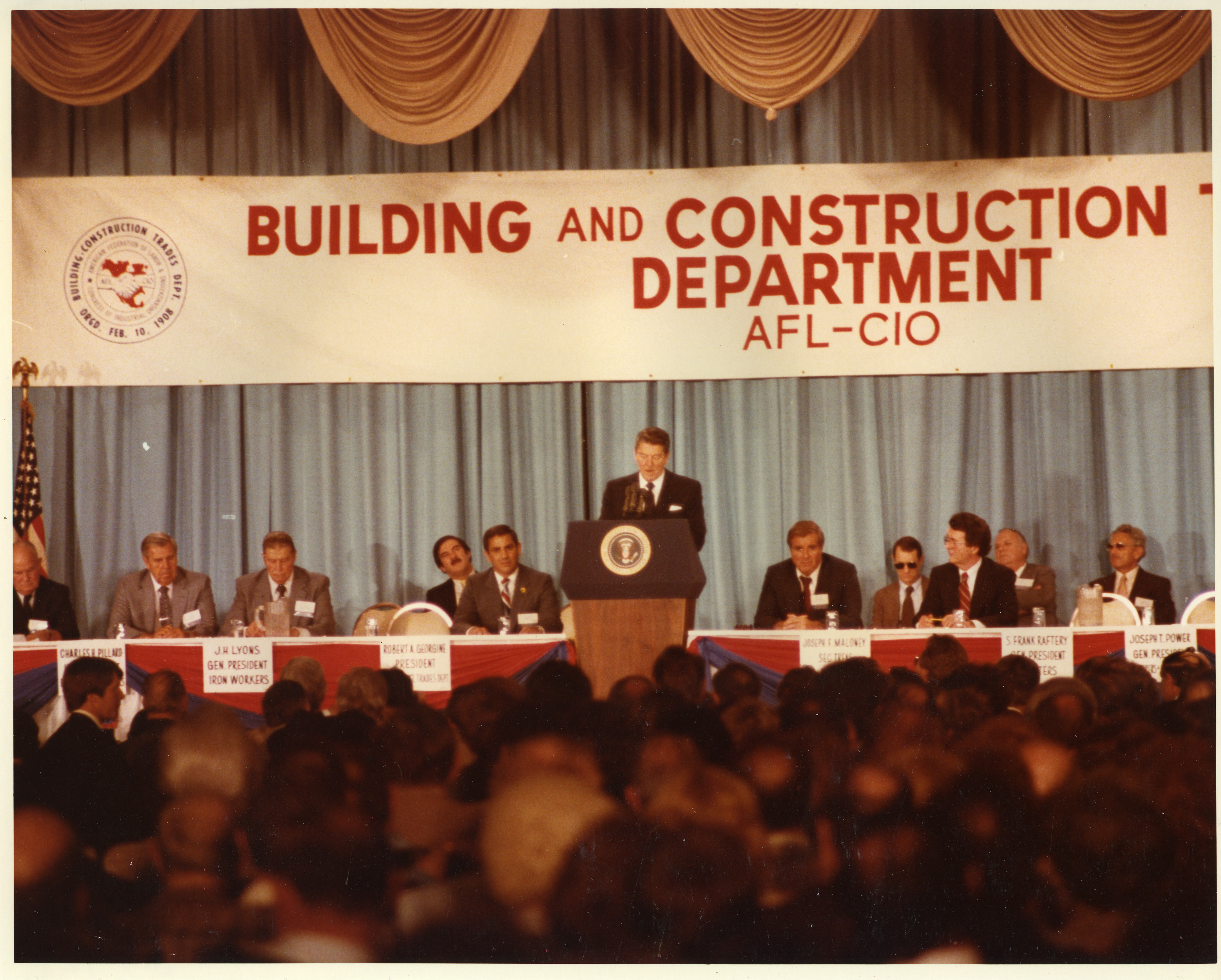 rr-jhj-129.jpg speech