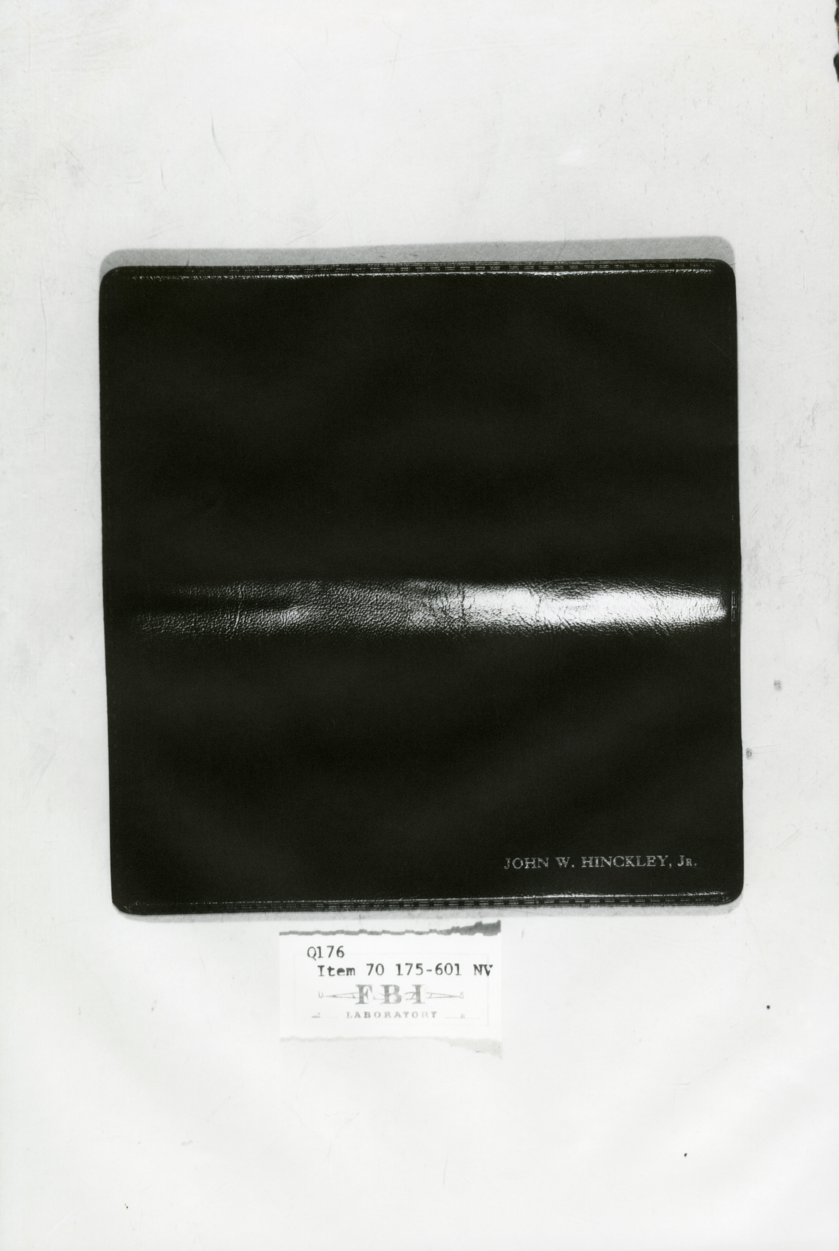 rr-jhj-426.jpg checkbook