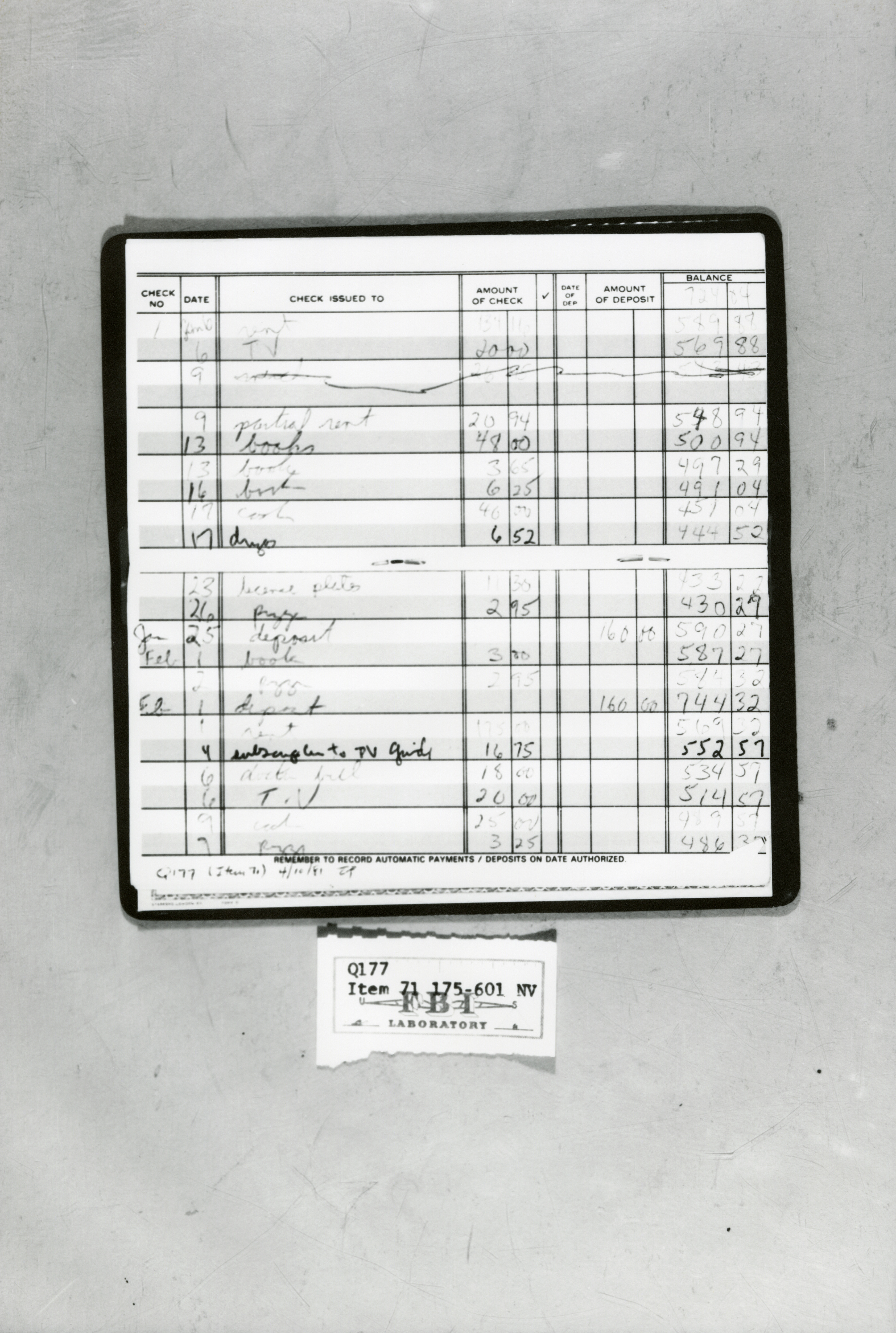 rr-jhj-441.jpg checkbook
