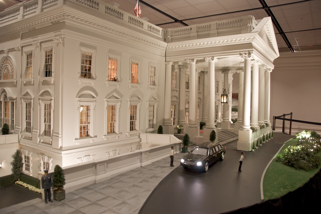 Miniature White House Display