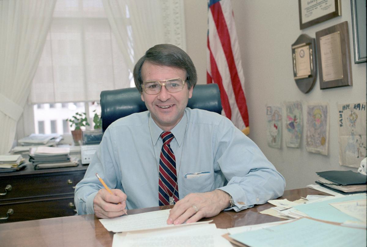 Carlton Turner at his desk, 12/02/1982, c11499-109
