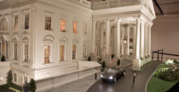 Miniature White House Display