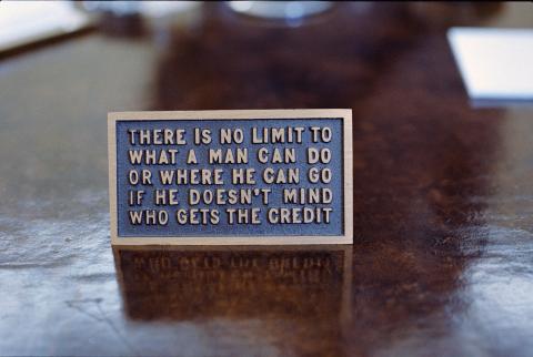 sign on oval office desk