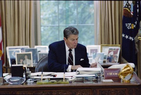working alone in the oval office