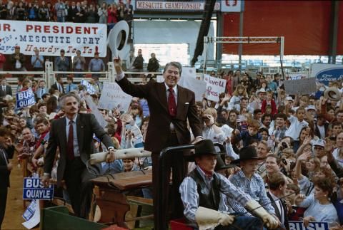 Trip to Texas, Arrival with cowboy hat for remarks at Victory '88 Rally