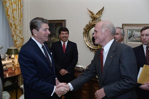 Photo opportunity with John Glenn and the State of the Union Address Congressional Escort Committee