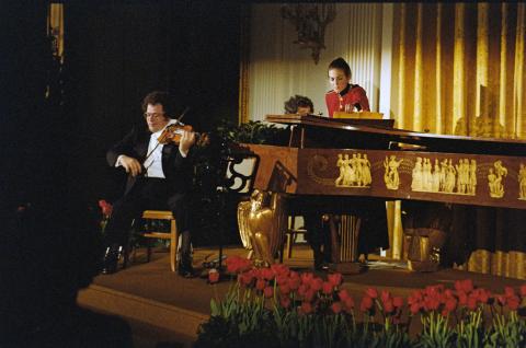  Itzhak Perlman performing State Visit of President Mohammed Hosni Mubarak of Egypt