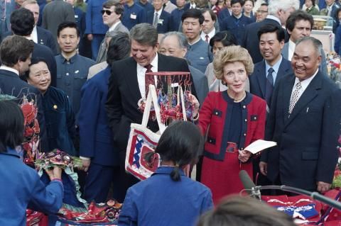 Trip to Peoples Republic of China, Visit to Xi'an marketplace
