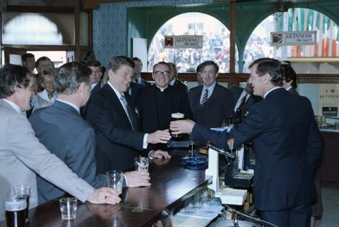 Trip to Ireland, Visit to O'Farrell's Pub