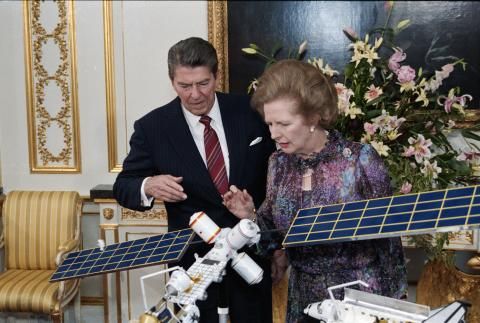 Trip to United Kingdom, President and Margaret Thatcher viewing model of manned Space Station
