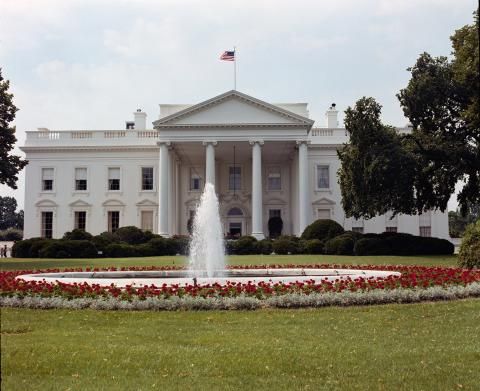 White House North portico and fountain