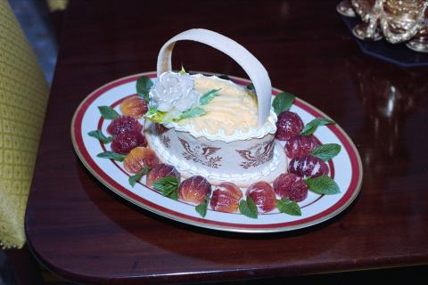 Dessert for Dinner for supporters of the Ronald Reagan Presidential Foundation