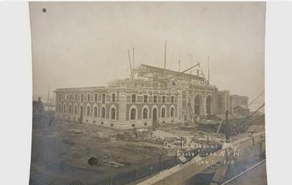 Photograph of the U.S. Immigrant Building at Ellis Island Produced: January 11, 1900 Building Specifications and Contracts Relating to Ellis Island 1898-1970 Record Group 79 Records of the National Park Service 1785-2006 NAID: 597954