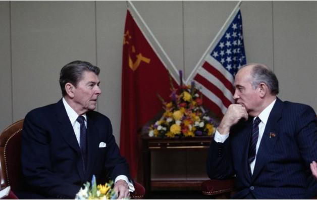 President Ronald Reagan and General Secretary Mikhail Gorbachev meeting after the Joint Soviet-United States Statement on the Summit Meeting in Geneva, 11/21/1985