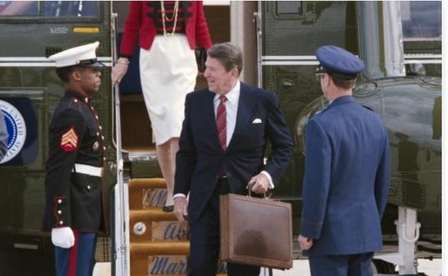 President Ronald Reagan and Nancy Reagan arriving at Andrews Air Force Base via Marine One to depart on Air Force One for Ireland, 06/01/1984