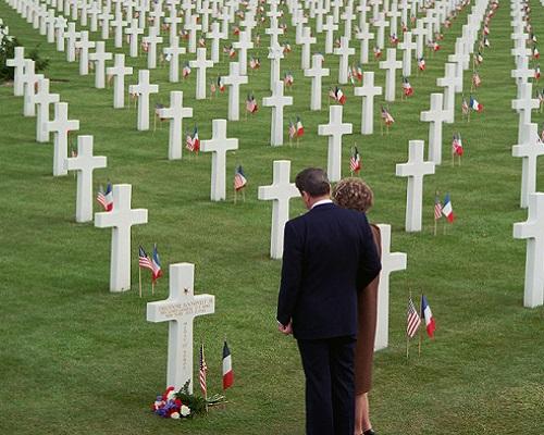 President Ronald Reagan and Nancy Reagan at Omaha Beach Cemetery visiting the grave of General Theodore Roosevelt Jr. for 40th Anniversary Of D-Day landings Colleville Sur Mer Normandy France