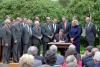 President Ronald Reagan at the Signing Ceremony for Executive Order 12595, establishing a White House Conference for a Drug Free America, in the Rose Garden 05/05/1987  NAID: 404525377