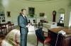 President Ronald Reagan in the Oval Office for the last time 01/20/1989 NAID: 75856479