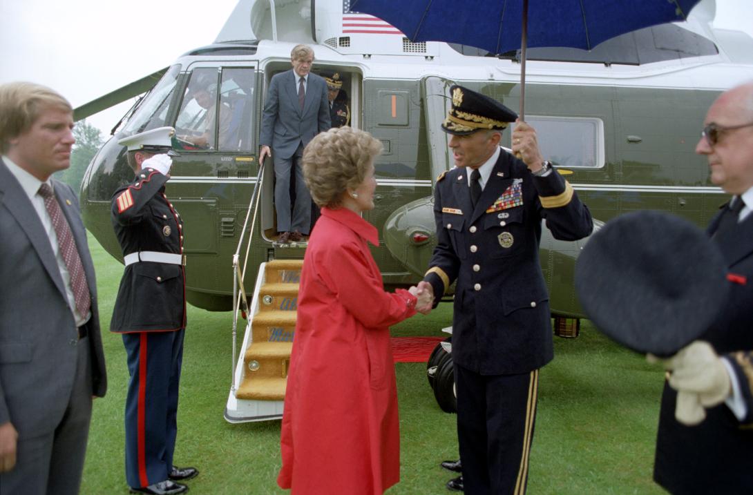 Nancy Reagan arrival on helicopter Marine One, shaking hands with Brigadier General John Donaldson
