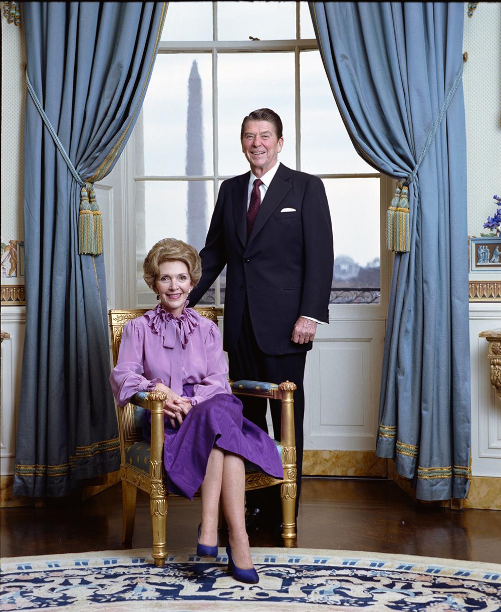  Portrait of President Ronald Reagan and Nancy Reagan in the Blue Room 02/07/1981 NAID: 276563099