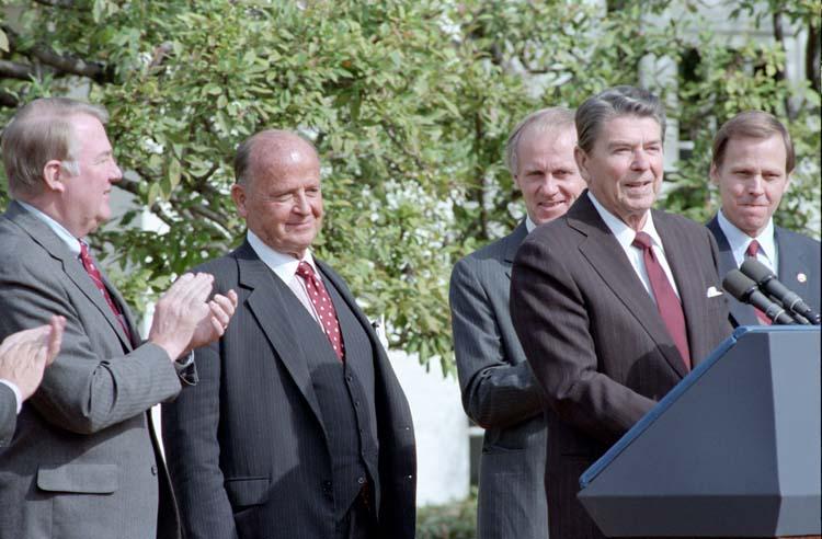 President Ronald Reagan delivering his Remarks on Receiving the Final Report of the President’s Private Sector Survey on Cost Control in the Federal Government 10/28/1985  NAID: 75854383