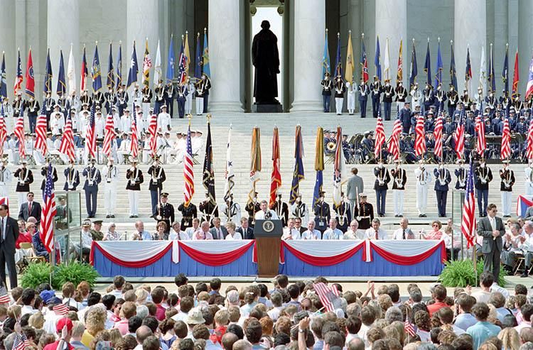 President Ronald Reagan delivering his Remarks Announcing America’s Economic Bill of Rights at an Independence Day celebration at the Thomas Jefferson Memorial in Washington, D.C. 07/03/1987  NAID: 75855565
