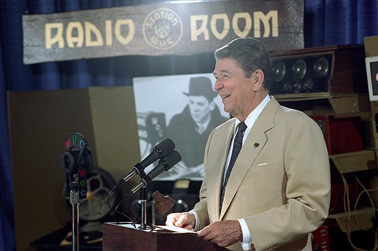 President Ronald Reagan delivering his Remarks at the WOC Radio Station Dedication Ceremony in Davenport, Iowa 07/14/1988  NAID: 276564893