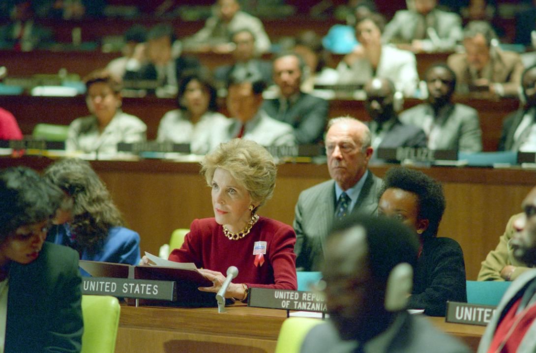 Nancy Reagan making remarks to the Third Committee of the United Nations General Assembly to discuss drug abuse with Secretary of State George Shultz in New York City, New York 10/25/1988  NAID: 404525485