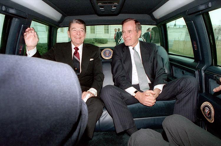 President Ronald Reagan and Vice President George Bush traveling via limousine to the U.S. Capitol for George Bush’s presidential inauguration 01/02/1989 NAID: 75856471 