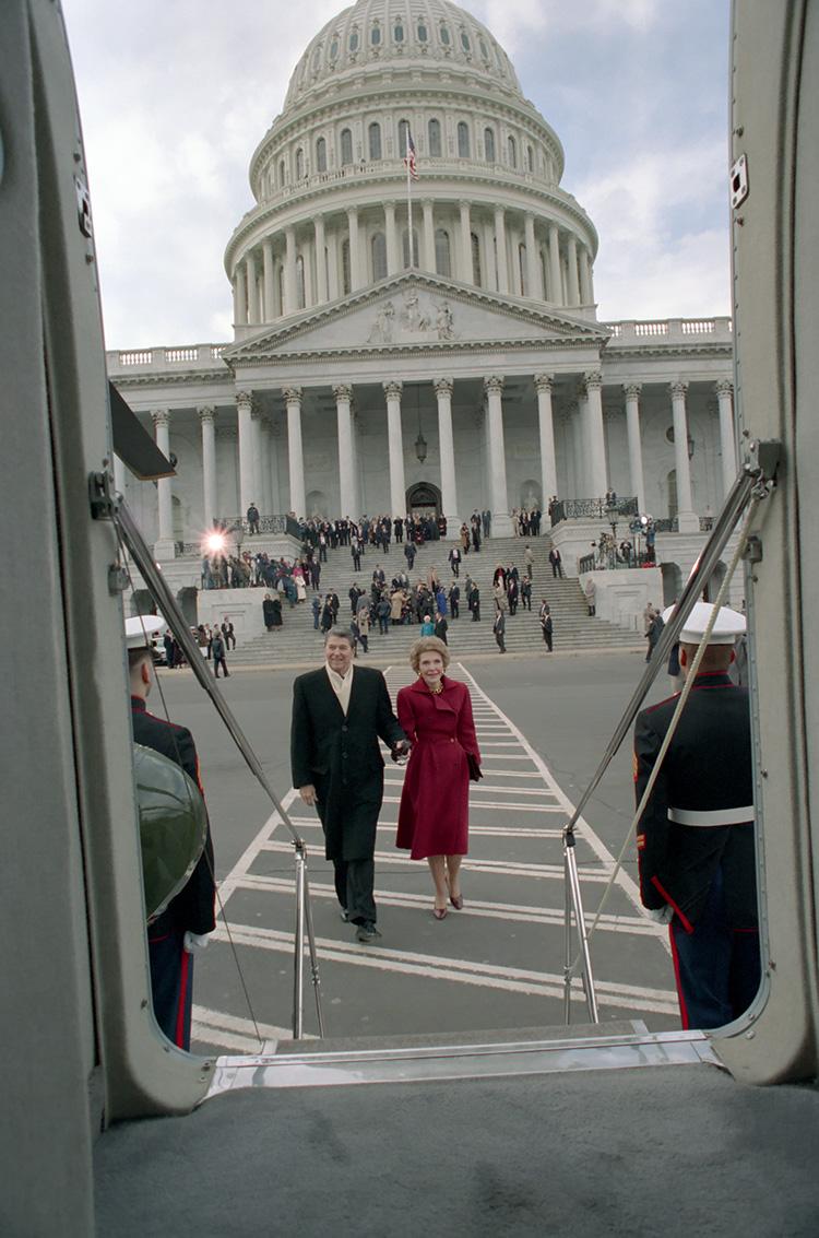 President Ronald Reagan and Nancy Reagan departing the U.S. Capitol 01/20/1989  NAID: 75856487