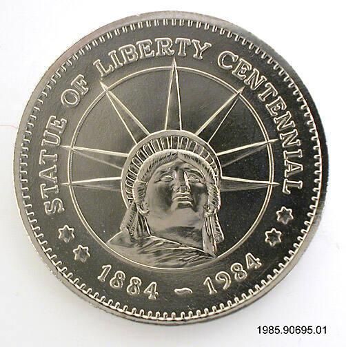 Commemorative Coin, Statue of Liberty Centennial Double Eagle Token [view 1 of 2] Artifact ID: 1985.90695.01 Gifter: Wesley M. Troy Date: 1984