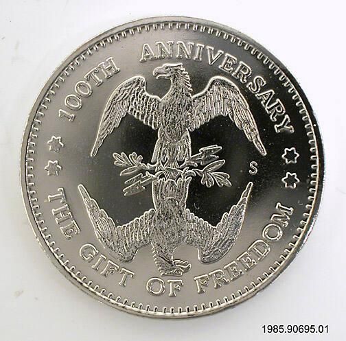Commemorative Coin, Statue of Liberty Centennial Double Eagle Token [view 2 of 2] Artifact ID: 1985.90695.01 Gifter: Wesley M. Troy Date: 1984