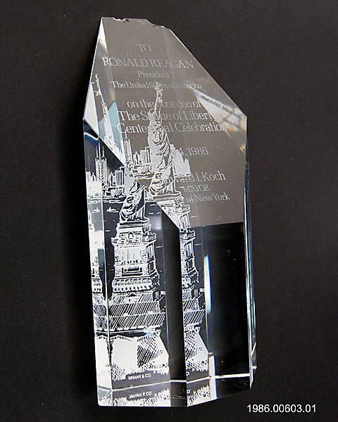 Paper Weight, Statue of Liberty Centennial Paperweight Artifact ID: 1986.00603.01 Gifter: Edward Irving Koch Date: 1986