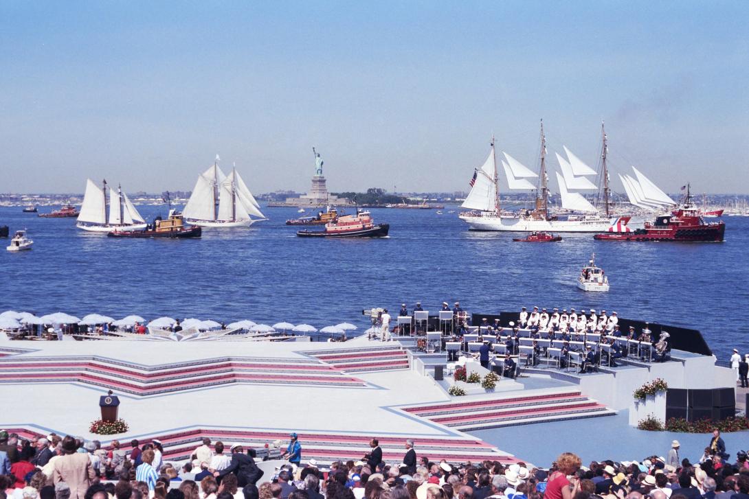 Ships passing the Statue of Liberty during Operation Sail 07/04/1986