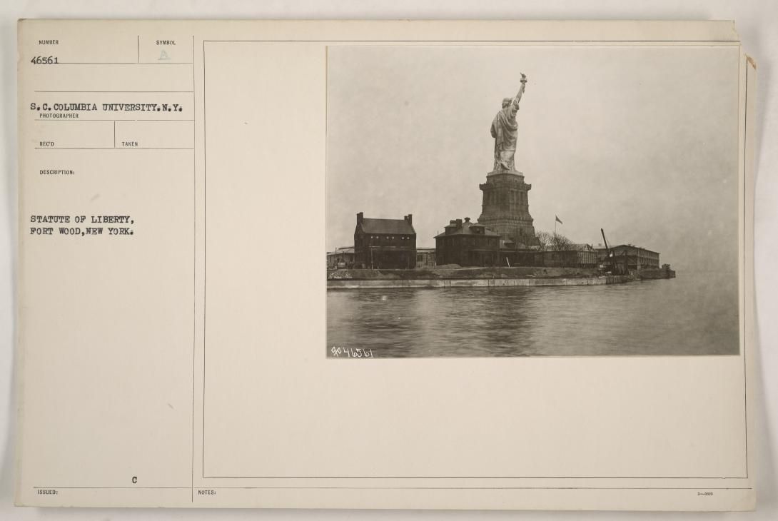 Statue of Liberty, Fort Wood, N.Y. Photographs of American Military Activities ca. 1918-ca. 1981 Record Group 111 Records of the Office of the Chief Signal Officer 1860-1985 NAID: 86699297