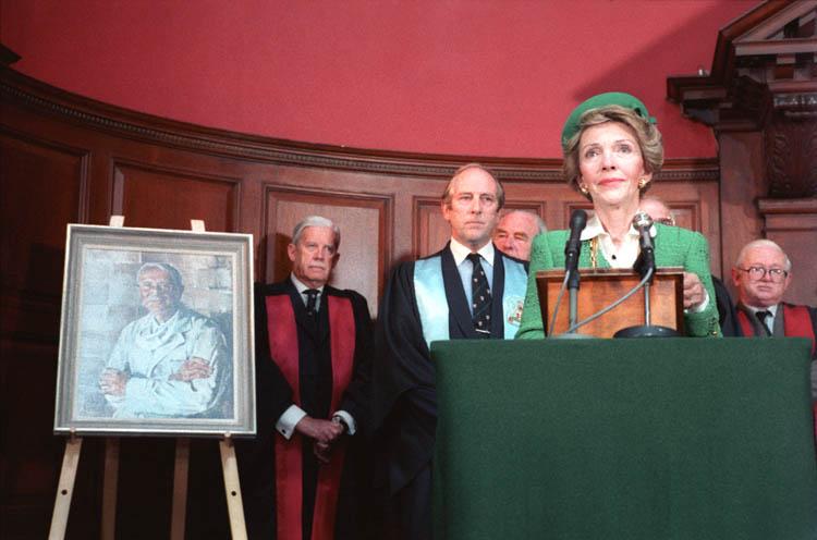 Nancy Reagan speaking at the unveiling of a painting of her father Dr. Loyal Davis at the Royal College of Surgeons in Dublin, Ireland, 06/04/1984
