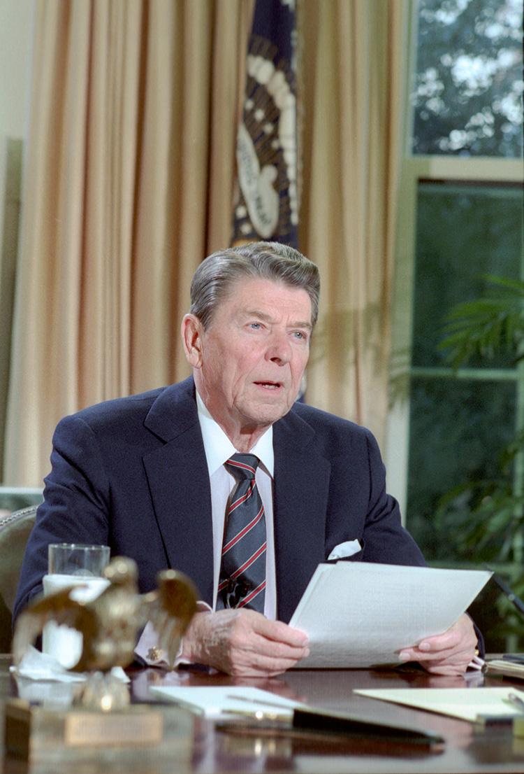 President Ronald Reagan delivering his Address to the Nation on the Explosion of the Space Shuttle Challenger 01/28/1986 NAID: 75854575