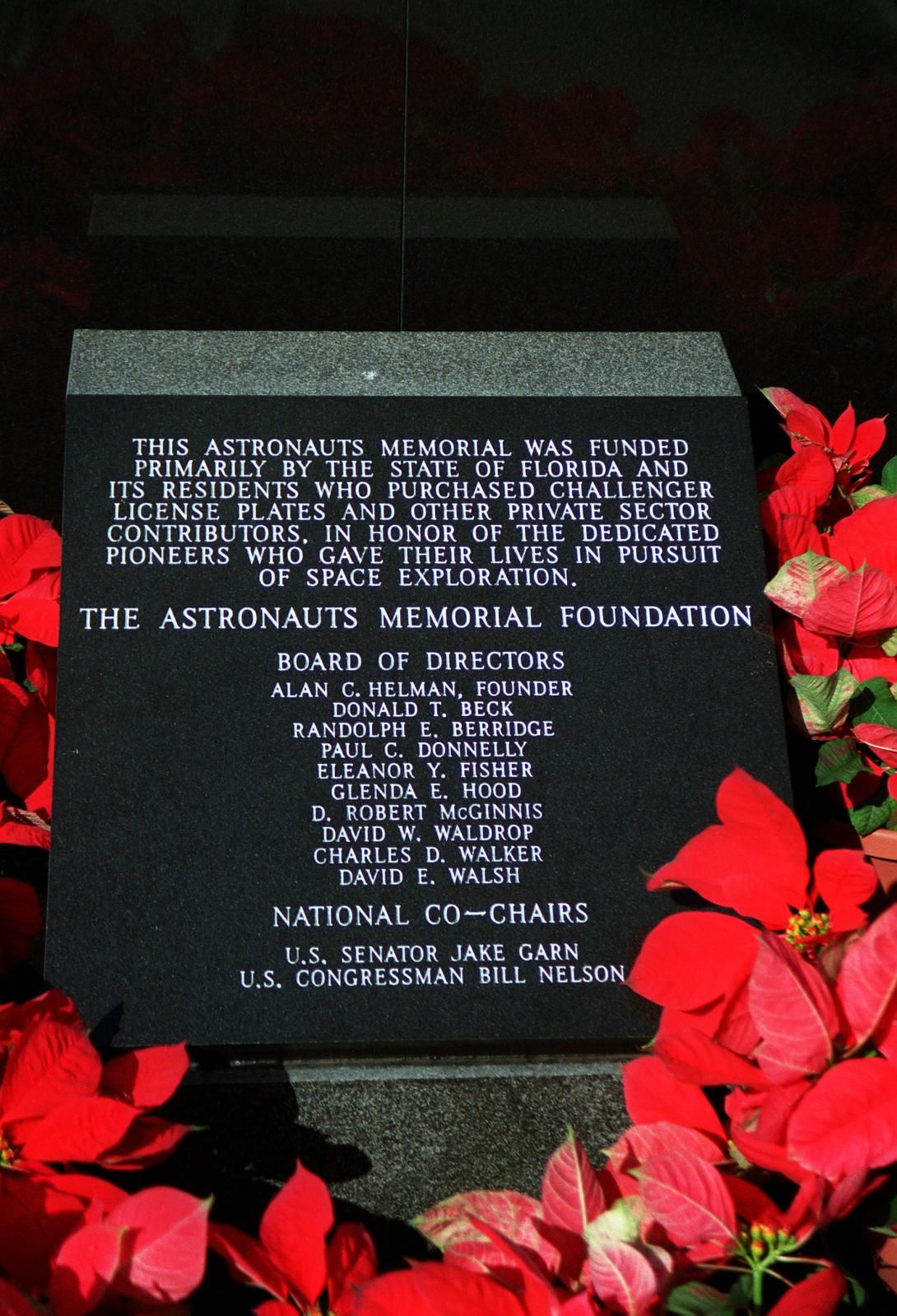 A closeup view of the Astronauts Memorial, dedicated to those who lost their lives in the interest of space exploration. Record Group 330: Records of the Office of the Secretary of Defense 1921-2008 Series: Combined Military Service Digital Photographic Files 1982-2007 Produced: December 1, 1991. Local ID: 330-CFD-DN-SC-92-04613. NAID: 6475566.