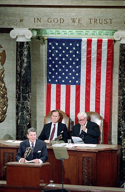 President Ronald Reagan delivering his Address Before a Joint Session of the Congress Following the Soviet-United States Summit Meeting in Geneva, 11/21/1985 NAID: 276564257