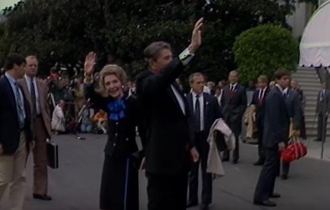 10/07/1984 Master Tape #021 (NAID: 155386009) President Ronald Reagan’s Departure on the Helicopter from the South Lawn, Photo Ops in the Oval Office